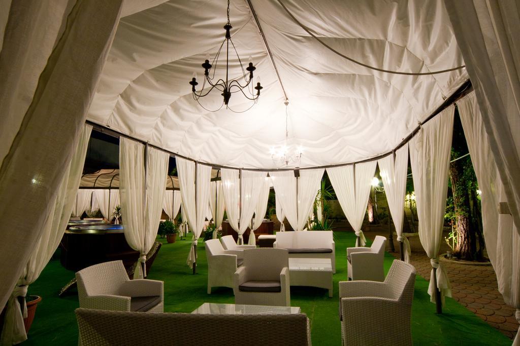 Hotel Villaggio La Pescaccia 2*