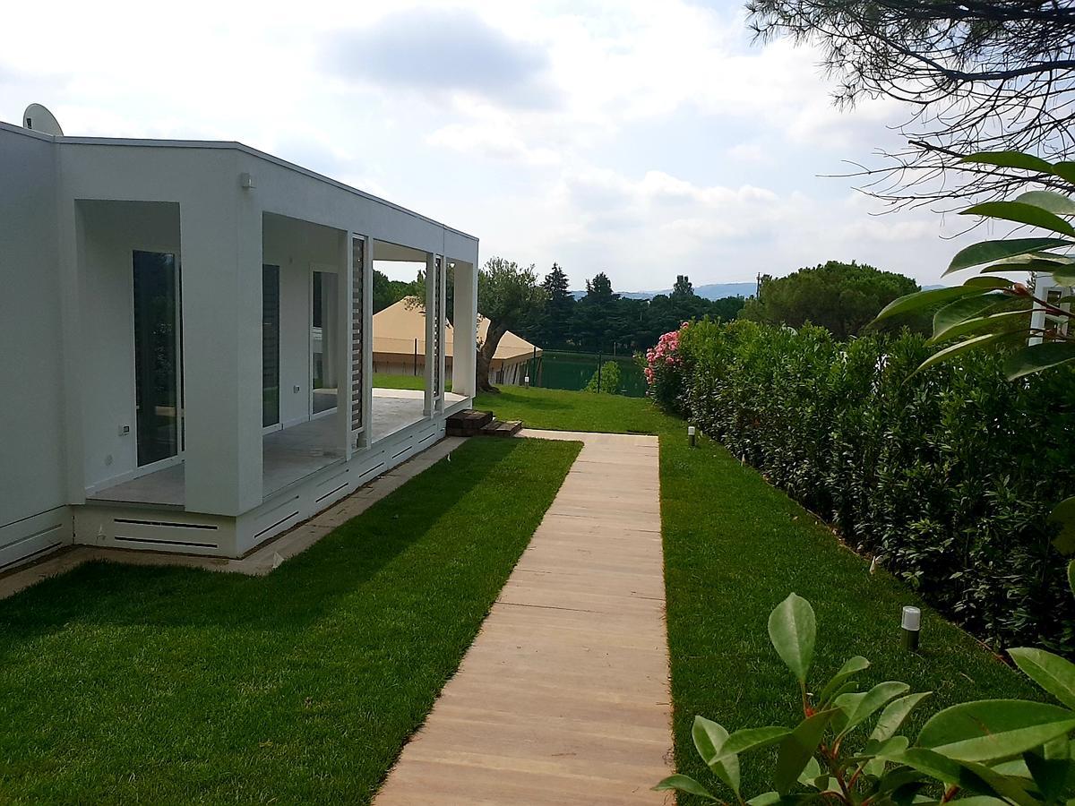 Hotel Villaggio La Pescaccia 2*