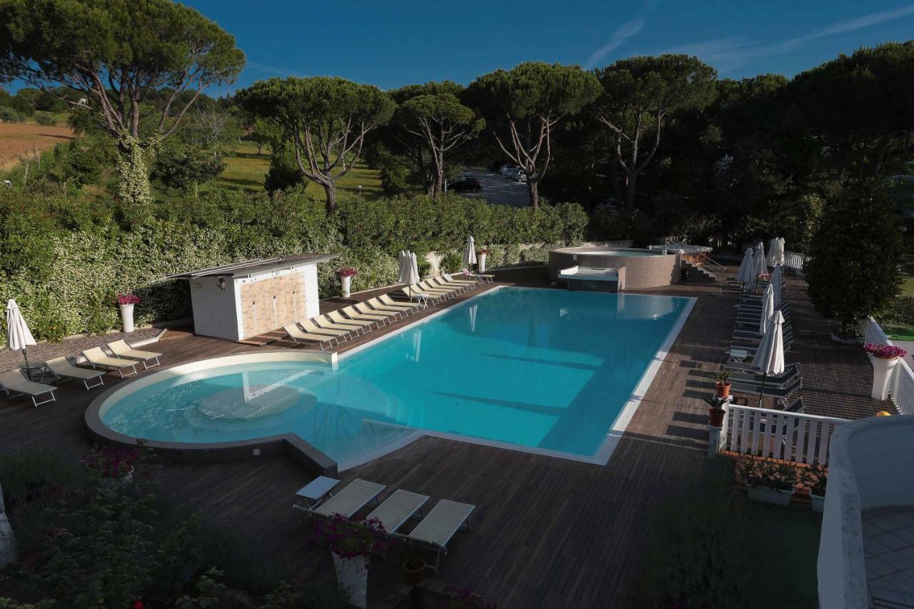 Villaggio La Pescaccia 2*
